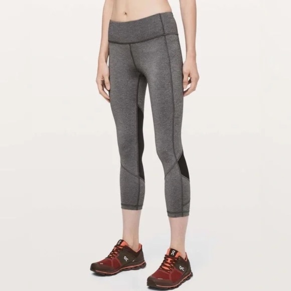 LULULEMON - Pace Rival Crop *22" Heathered Black / Black in Size 6 - Picture 1 of 10